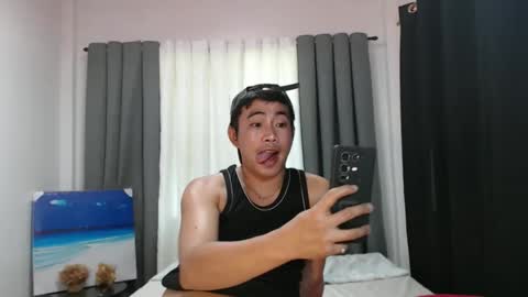 hot_khevin online show from 10.12.25