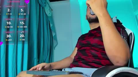 Snapshot of hot_latino_boy_ chatting on 02.26.26 Alejandro online show from 02.26.26