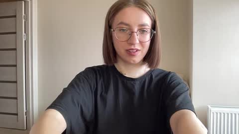 Snapshot of hot_lliinns chatting on 01.13.25 Lina online show from 01.13.25