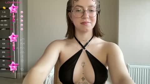 Snapshot of hot_lliinns chatting on 03.01.25 Lina online show from 03.01.25