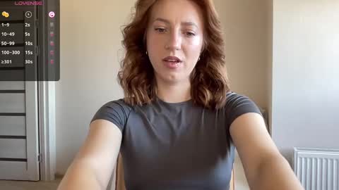 Snapshot of hot_lliinns chatting on 09.22.25 Lina online show from 09.22.25