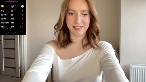 Snapshot of hot_lliinns chatting on 10.07.25 Lina online show from 10.07.25