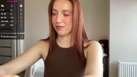 Snapshot of hot_lliinns chatting on 12.14.25 Lina online show from 12.14.25