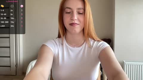 Snapshot of hot_lliinns chatting on 06.16.26 Lina online show from 06.16.26