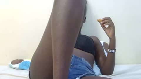 Snapshot of hot_melanie1 chatting on 04.11.26 hot_melanie1 online show from 04.11.26