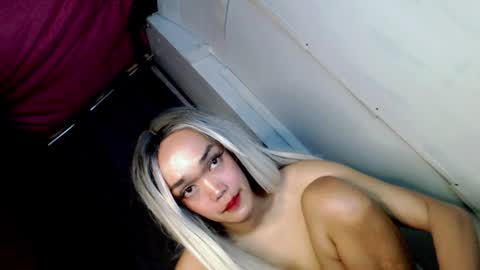 Snapshot of hot_moma69 chatting on 04.01.26 hot_moma69 online show from 04.01.26