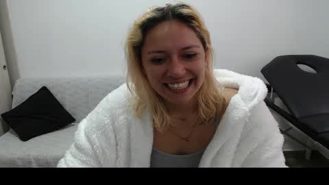 Mia online show from 03.07.25