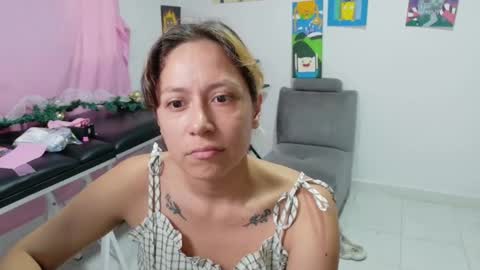 Mia online show from 12.02.25