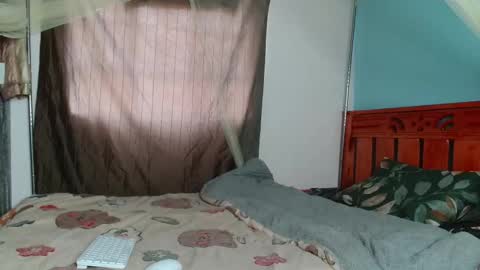 hot_moxie online show from 11.22.25