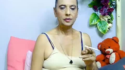 hot queen online show from 06.16.26