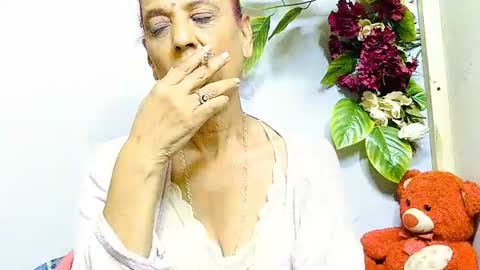 hot queen online show from 06.24.26