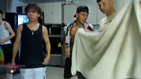 Snapshot of hot_sexmature chatting on 10.08.25 Vanesa Oliver and Andrew online show from 10.08.25