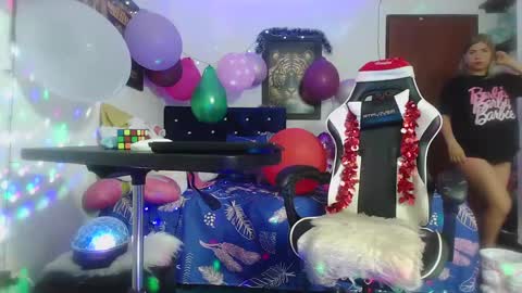 Snapshot of hot_sexy_bunny chatting on 12.18.24 hot sexy bunny online show from 12.18.24