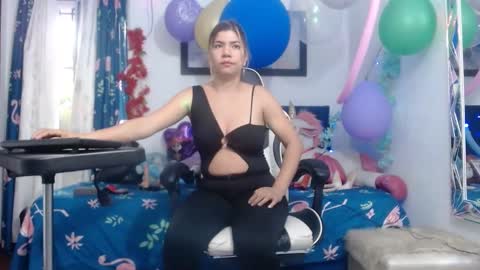 Snapshot of hot_sexy_bunny chatting on 01.23.25 hot sexy bunny online show from 01.23.25