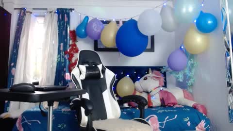 Snapshot of hot_sexy_bunny chatting on 01.29.25 hot sexy bunny online show from 01.29.25