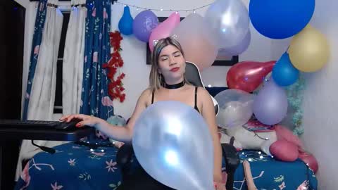 Snapshot of hot_sexy_bunny chatting on 02.06.25 hot sexy bunny online show from 02.06.25