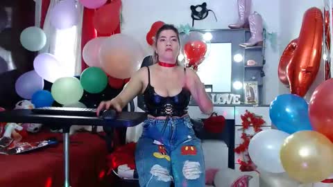 Snapshot of hot_sexy_bunny chatting on 02.13.25 hot sexy bunny online show from 02.13.25