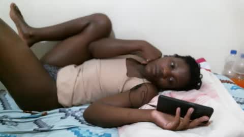 Snapshot of hot_shannia chatting on 11.05.25 hot_shannia online show from 11.05.25