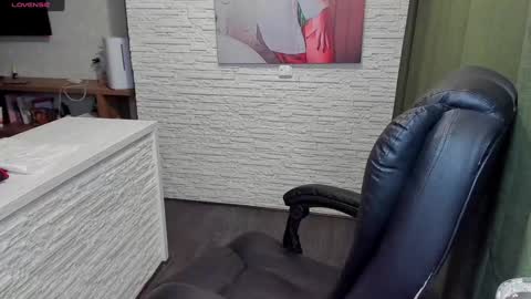 Snapshot of hot_squirtgirl chatting on 12.12.24 Vasilisa online show from 12.12.24