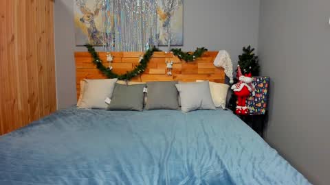 Snapshot of hot_squirtgirl chatting on 12.19.24 Vasilisa online show from 12.19.24