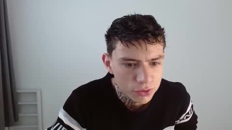 Snapshot of hot_teo_ chatting on 11.29.25 Mateo online show from 11.29.25