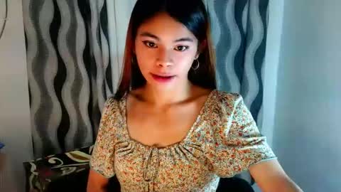 Snapshot of hot_yanna143 chatting on 04.14.26 Yanna online show from 04.14.26