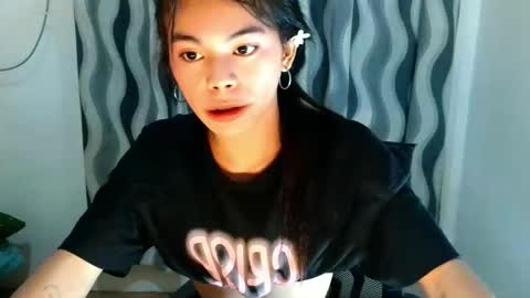 Snapshot of hot_yanna143 chatting on 04.16.26 Yanna online show from 04.16.26