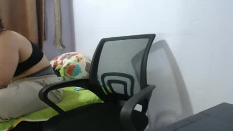 Snapshot of hotandpower10 chatting on 02.12.25 Hot and PowerHOPE U MISS ME online show from 02.12.25