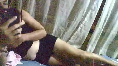 Snapshot of hotasian_pinayx chatting on 10.01.25 hotasian_pinayx online show from 10.01.25