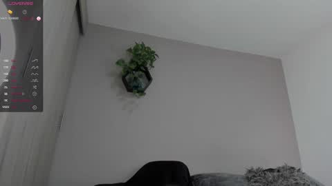 Snapshot of hotay_ chatting on 12.13.24 Andrew xdres08 online show from 12.13.24
