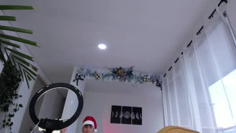 Snapshot of hotay_ chatting on 12.24.24 Andrew xdres08 online show from 12.24.24