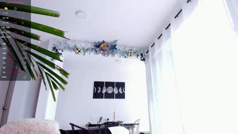 Snapshot of hotay_ chatting on 01.12.25 Andrew xdres08 online show from 01.12.25