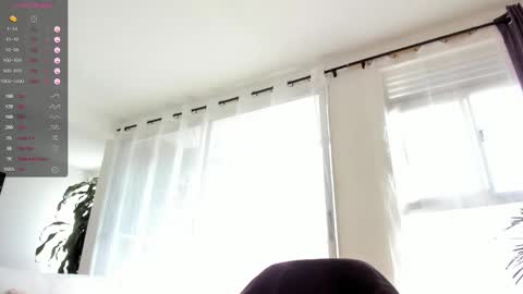 Snapshot of hotay_ chatting on 01.18.25 Andrew xdres08 online show from 01.18.25
