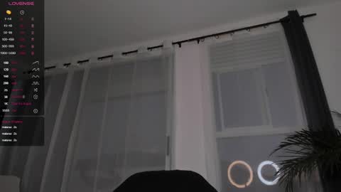 Snapshot of hotay_ chatting on 01.18.25 Andrew xdres08 online show from 01.18.25