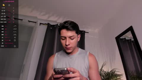 Snapshot of hotay_ chatting on 02.02.25 Andrew xdres08 online show from 02.02.25