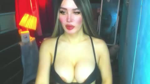 T A N Y A online show from 11.05.25