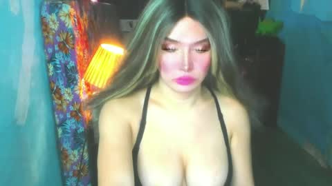Snapshot of hotbabe_tanya chatting on 06.17.26 T A N Y A online show from 06.17.26