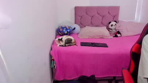 Snapshot of hotbbcwife chatting on 10.02.25 lesly and ander online show from 10.02.25