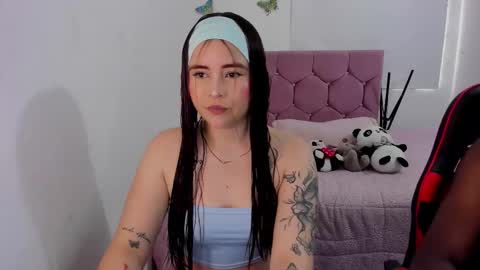 Snapshot of hotbbcwife chatting on 11.10.25 lesly and ander online show from 11.10.25