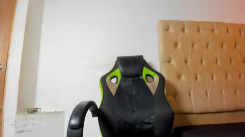 hotblosson online show from 11.05.25