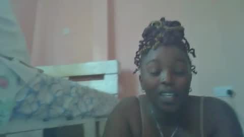 Snapshot of hotcandie1 chatting on 10.26.25 hotcandie1 online show from 10.26.25