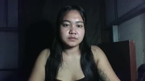 Snapshot of hotchixx_victoria chatting on 12.04.25 Victoria online show from 12.04.25