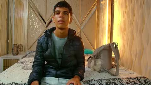 hotcouple_222 online show from 12.17.25