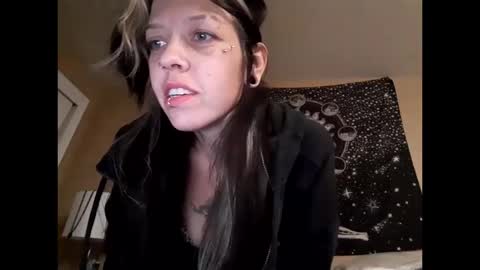 hotdangerousfriend online show from 10.14.25