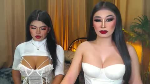 Snapshot of hotevatrans chatting on 09.24.25 EVA online show from 09.24.25