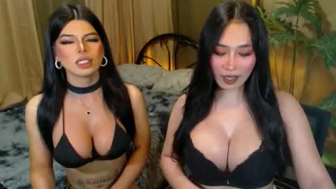 Snapshot of hotevatrans chatting on 10.10.25 EVA online show from 10.10.25