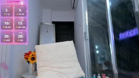 hotfallingdevil online show from 10.03.25