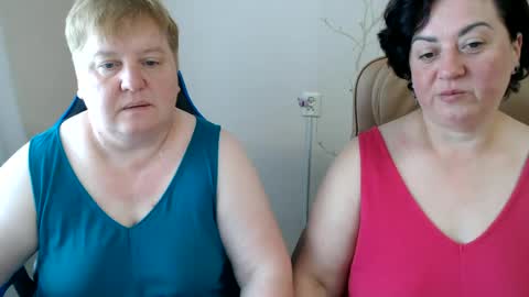 Snapshot of hotfiremommy chatting on 06.18.26 LimonkaFire online show from 06.18.26