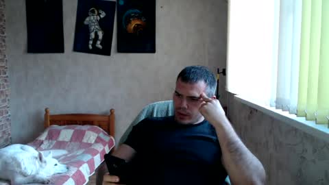 Snapshot of hotfitbboy_2001 chatting on 07.19.26 Alex online show from 07.19.26