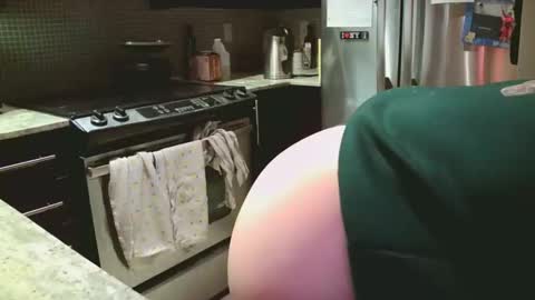 Snapshot of hotgirlbigbutt chatting on 12.18.25 hotgirlbigbutt online show from 12.18.25